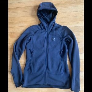 Arc’teryx fleece hoodie